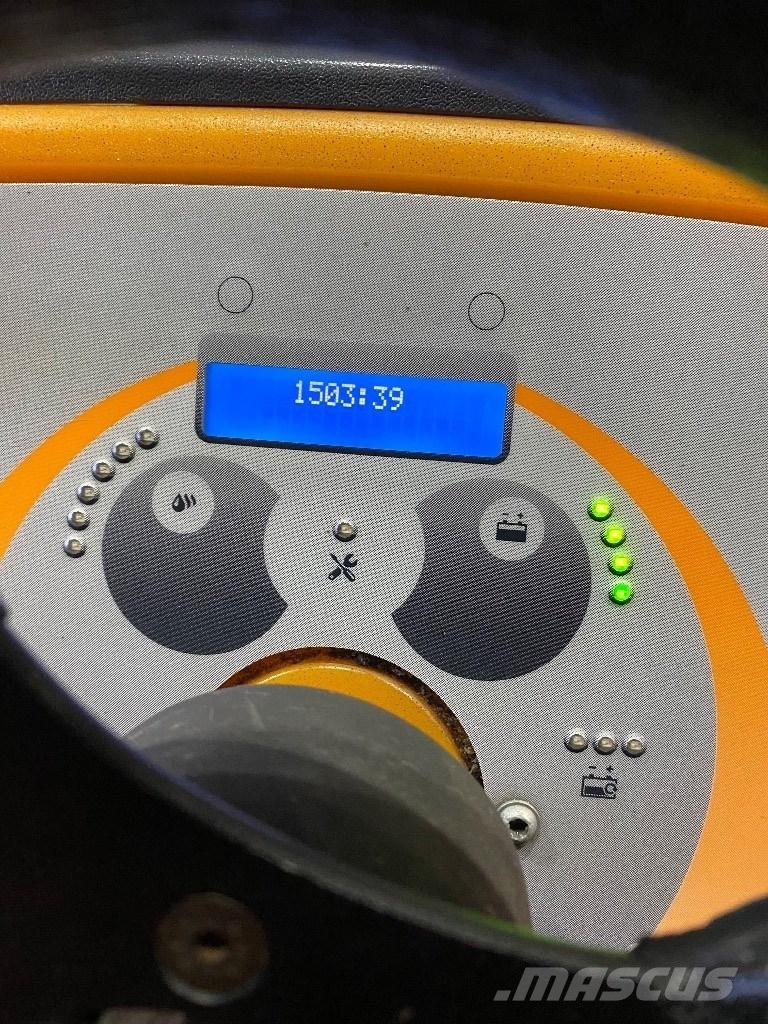 Taski 2100 습식 청소차