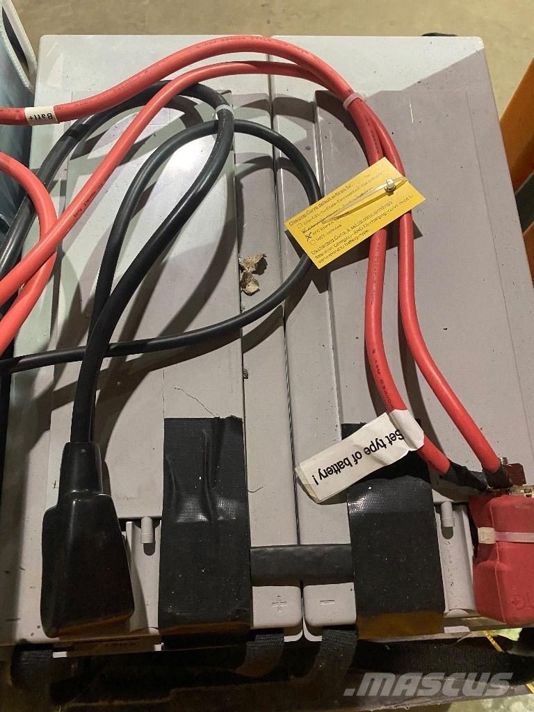 Taski 2100 습식 청소차