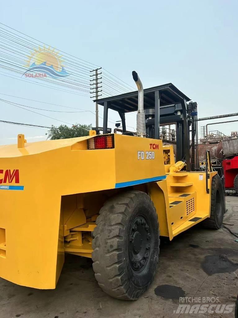 TCM FD 250 디젤 지게차