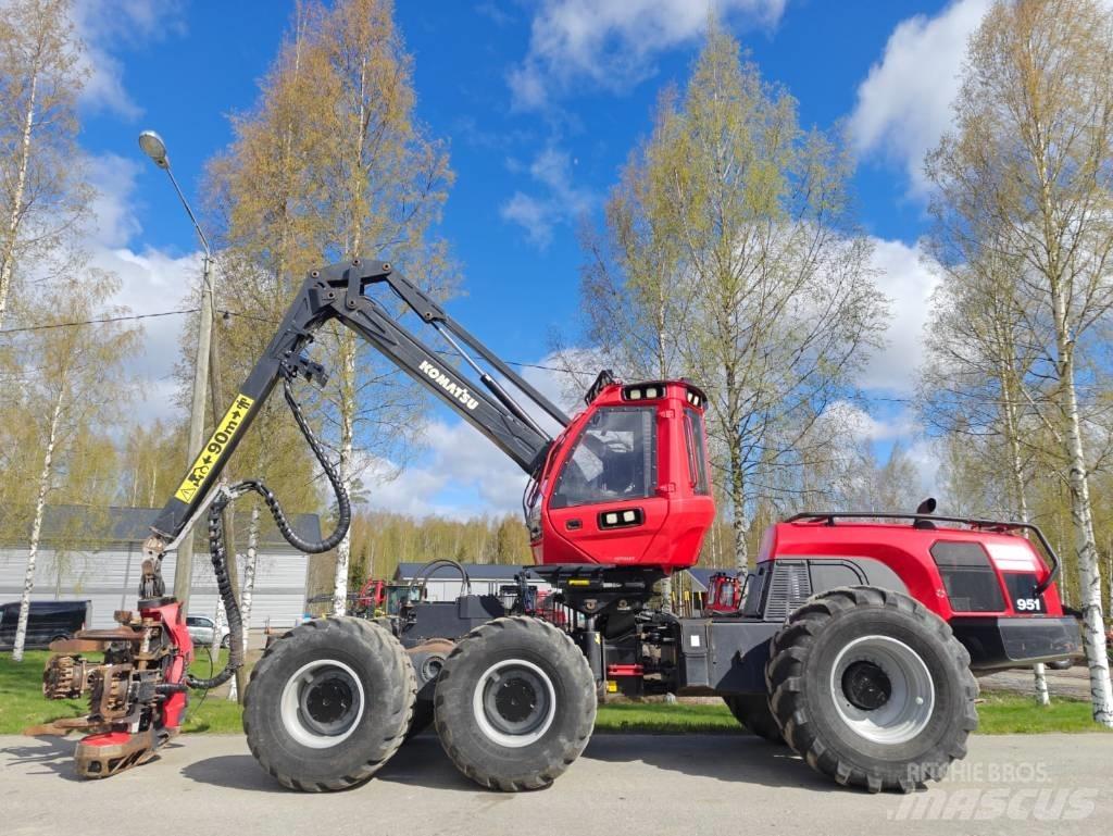 Komatsu 951 원목 하베스터