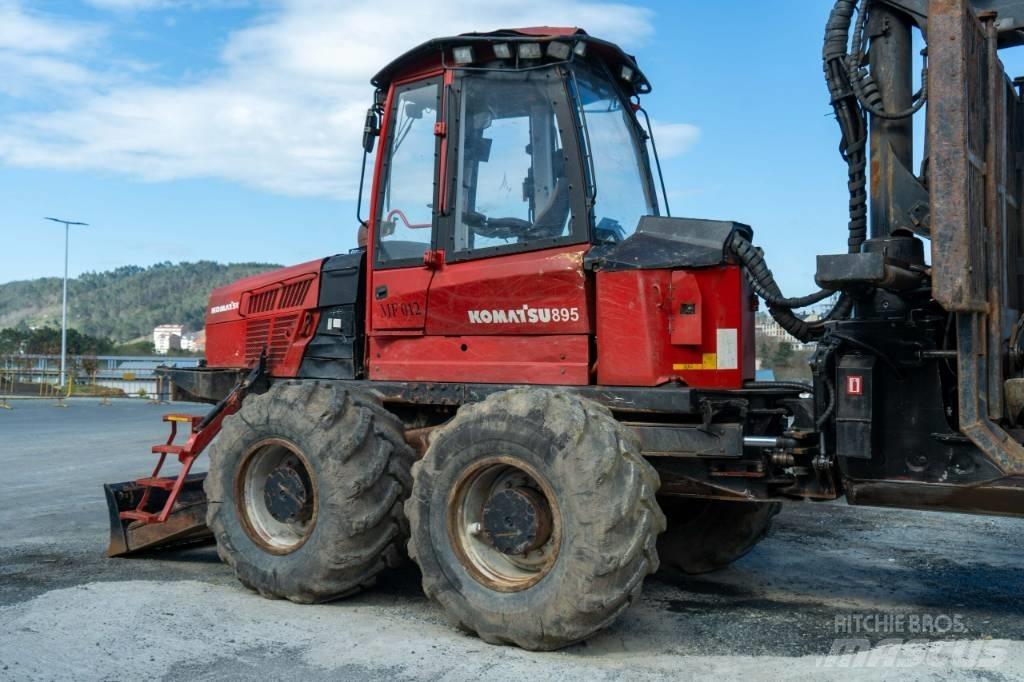 Komatsu 895.1 - 8WD 원목 포워더