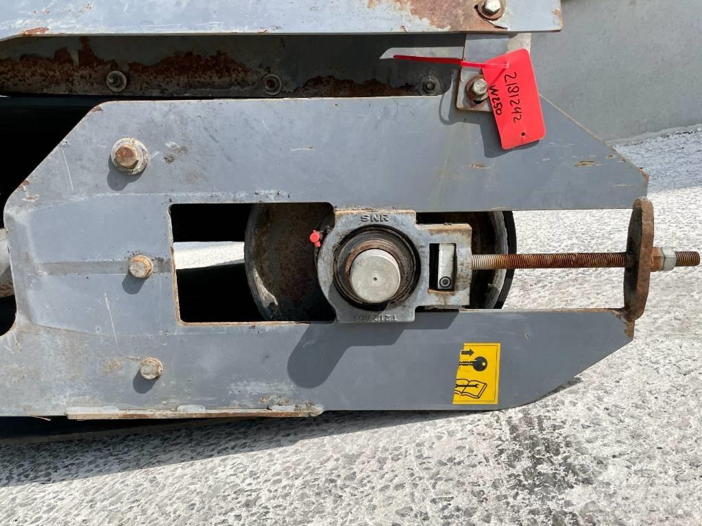 Wirtgen W250 운반 장비