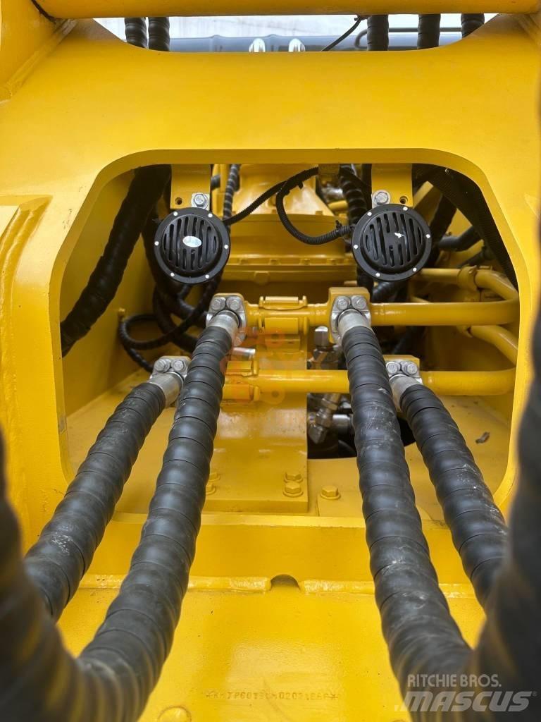 Komatsu PC 300 대형 굴삭기 29톤 이상