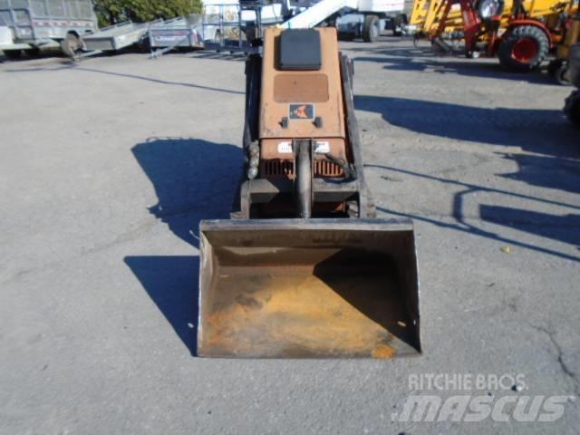 Ditch Witch SK 650  스키드로더