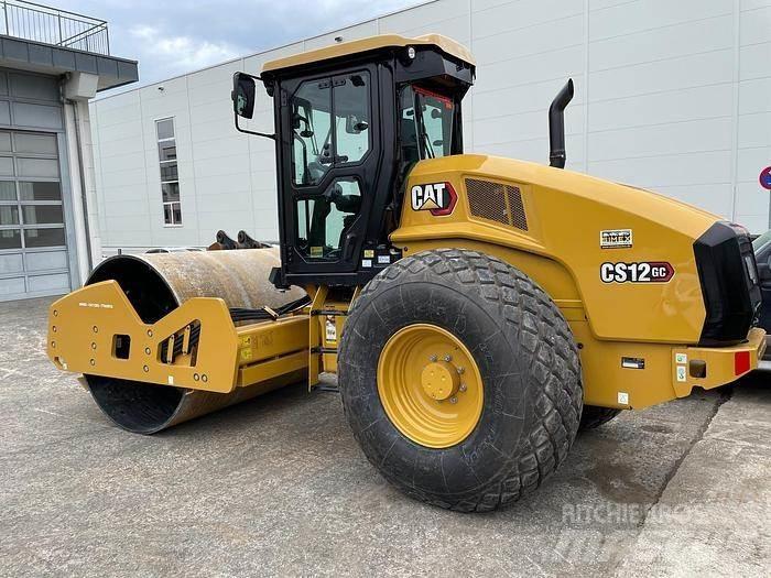 CAT CS 12GC 싱글 드럼 롤러