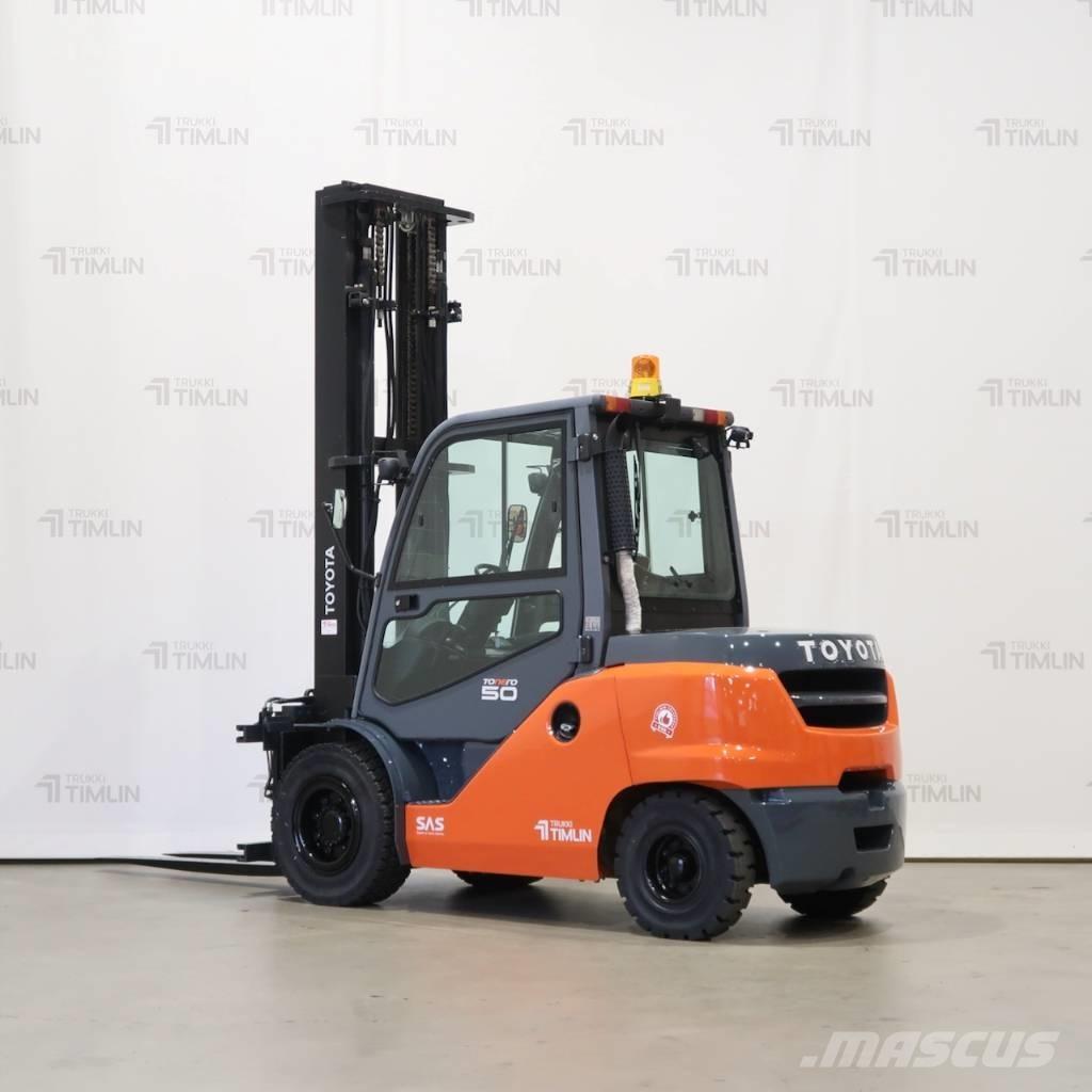 Toyota 40-8FD50N 디젤 지게차