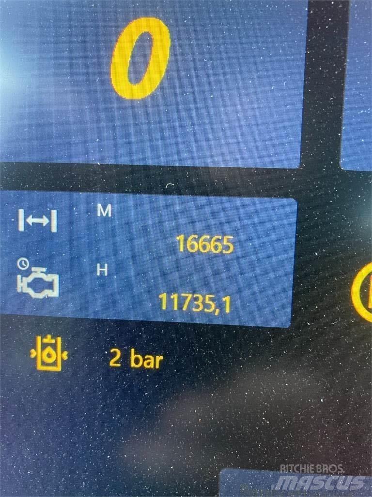 Komatsu 951 원목 하베스터