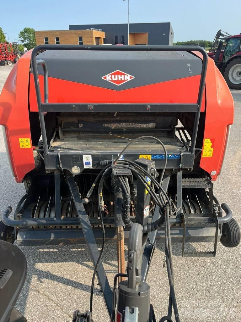 Kuhn FB 3135 원형 곤포기