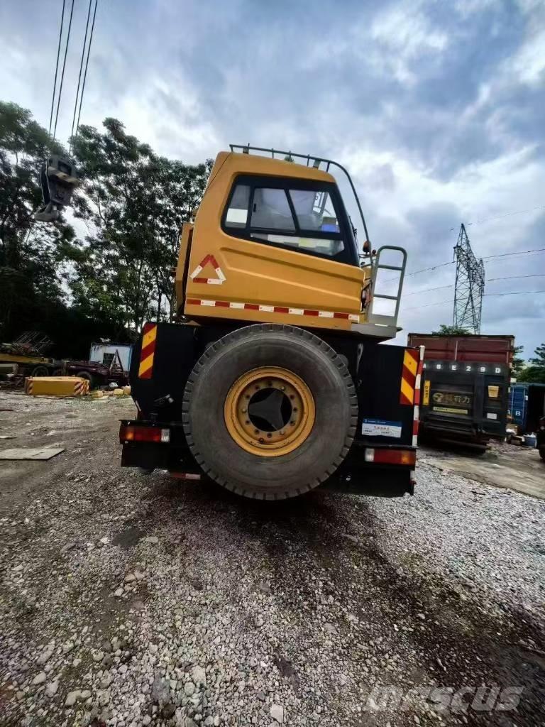 Sany SAC7000 T7 A/T 크레인