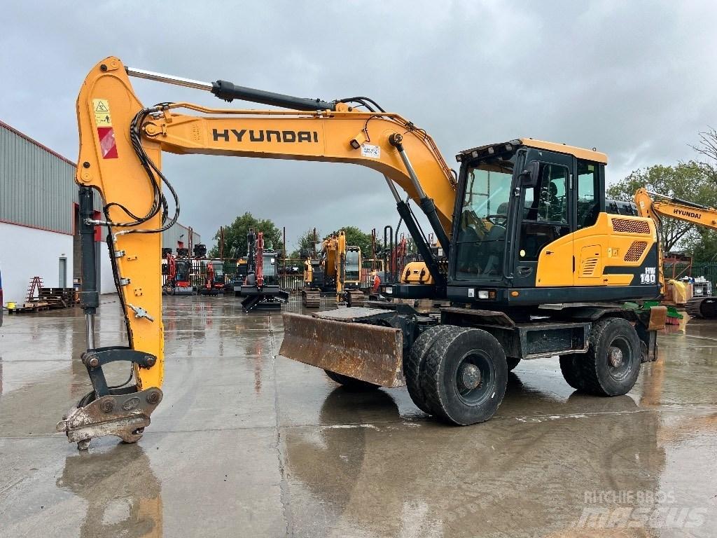 Hyundai HW140  휠 굴삭기