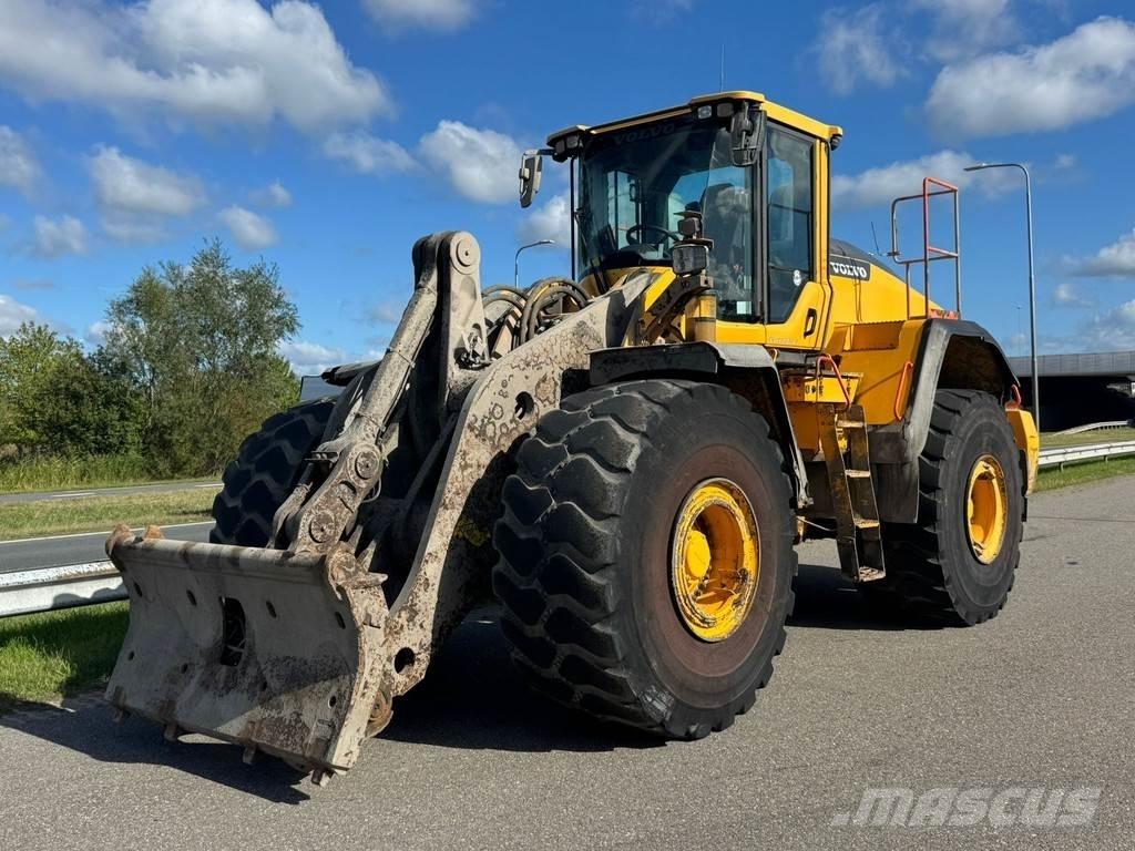 Volvo L220H  휠로우더
