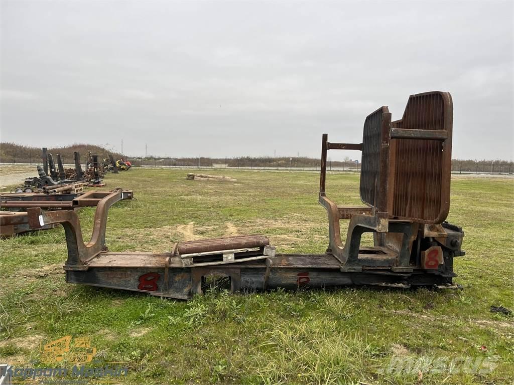 John Deere 1210E 기타 구성품