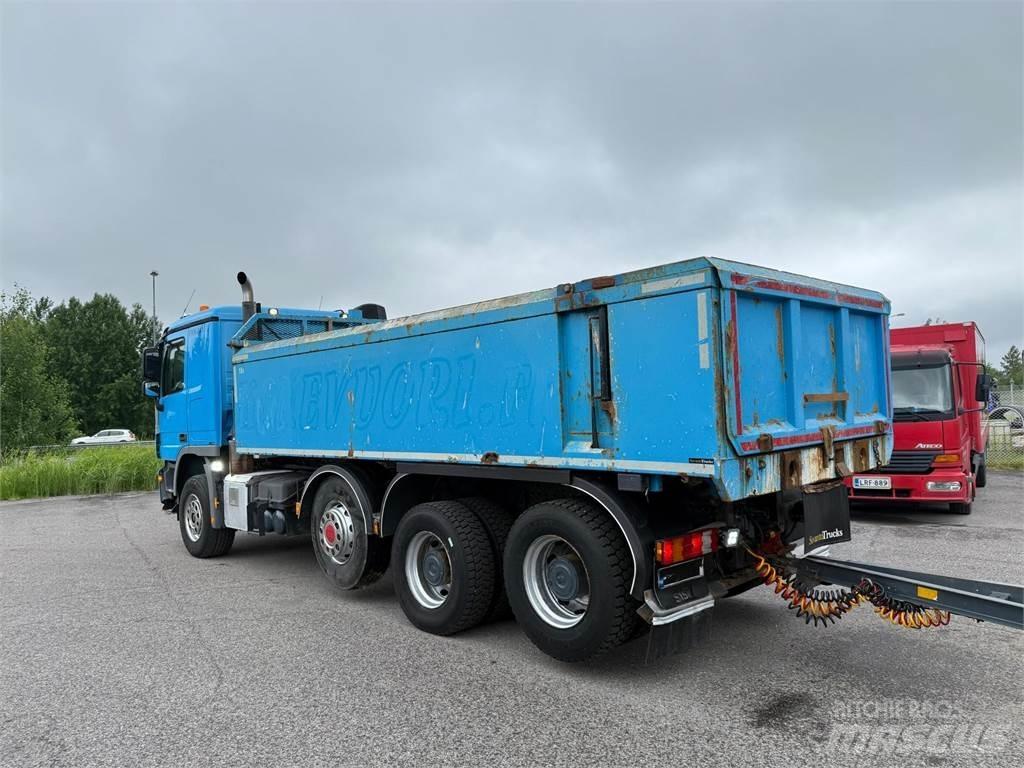 Sisu DK12M 8X4 덤프 트럭