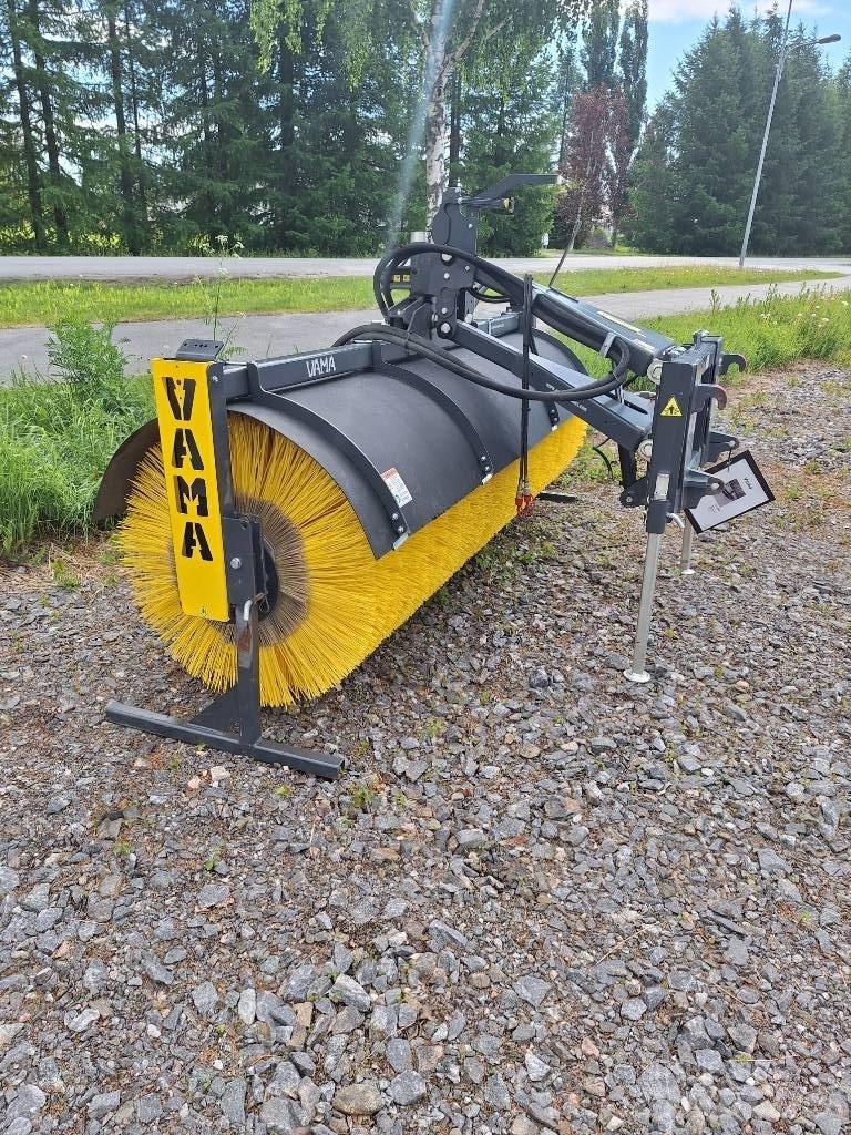 Vama EHA 3000 도로 청소차