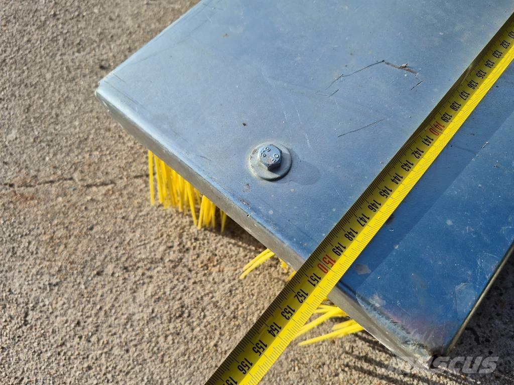 Knikmops KM 130  휠로우더