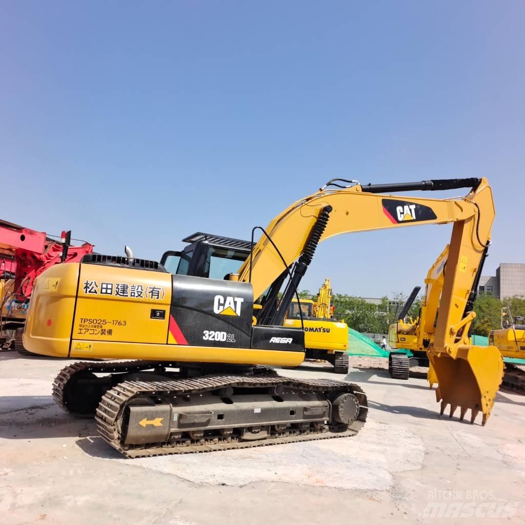 CAT 320 D L 대형 굴삭기 29톤 이상