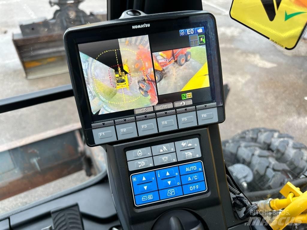 Komatsu PW160-11  휠 굴삭기