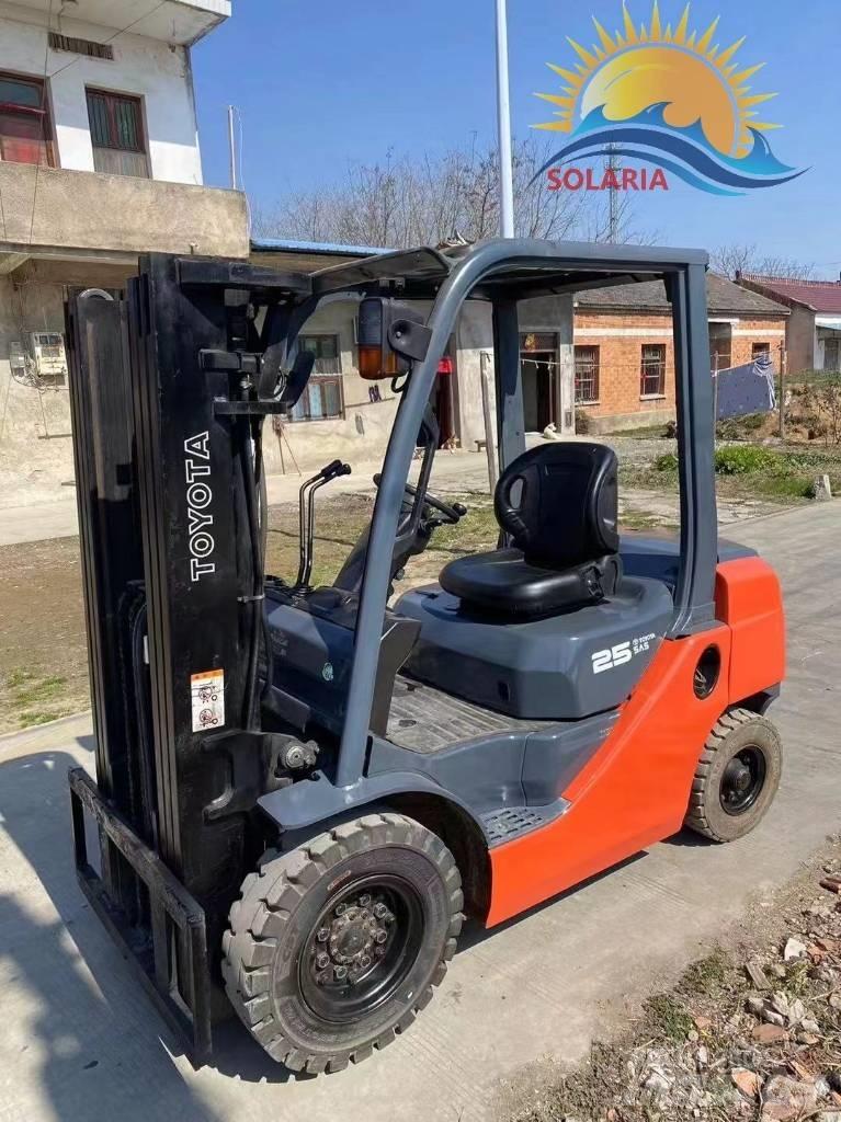 Toyota FD25 디젤 지게차