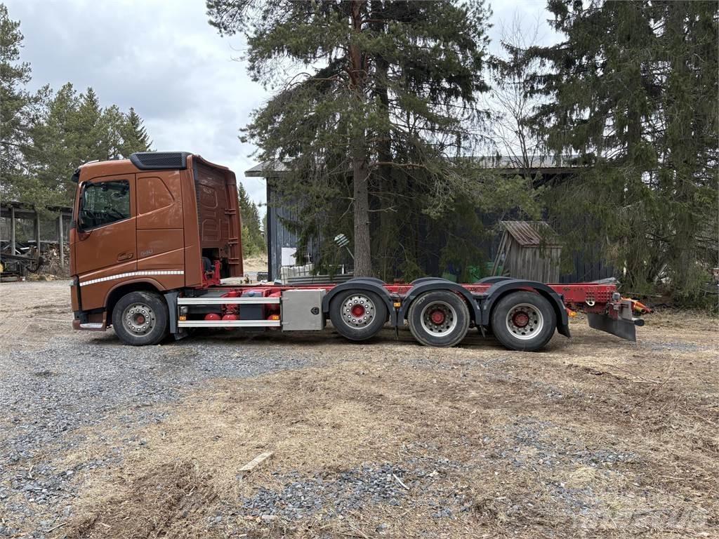 Volvo FH 540 8*4 새시 운전실 트럭