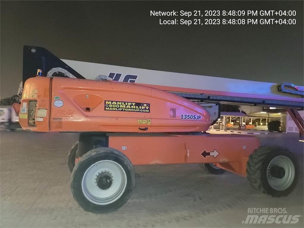 JLG 1350SJP 견인식 전동이동 리프트