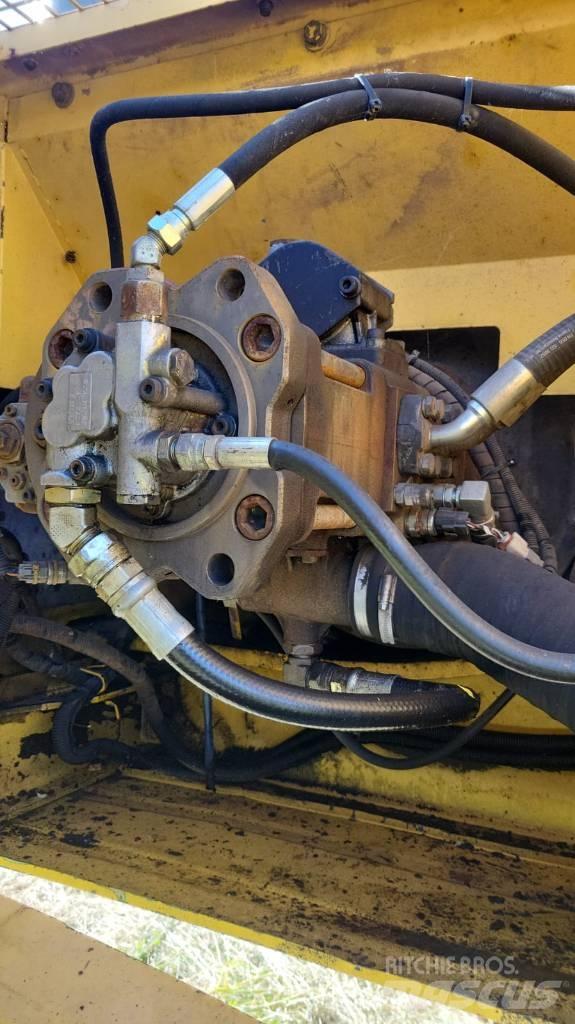 New Holland 335 대형 굴삭기 29톤 이상
