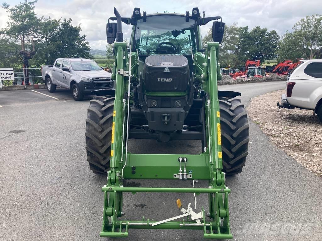 Fendt 211 트랙터