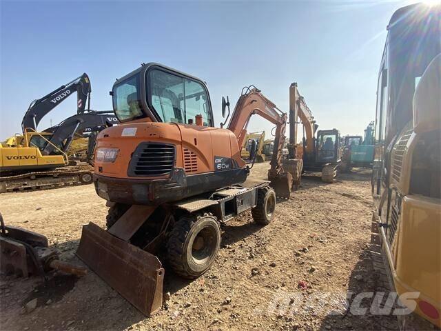 Doosan DX60W  휠 굴삭기