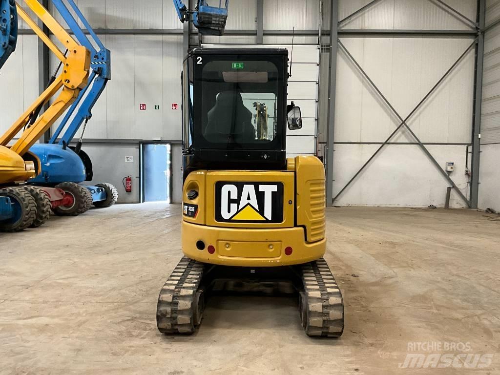 CAT 303 E CR 소형 굴삭기 7톤 미만