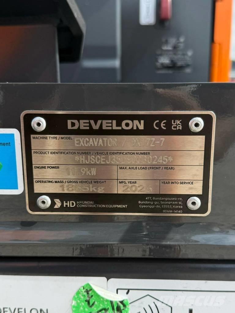 Develon DX 17 Z-7 소형 굴삭기 7톤 미만