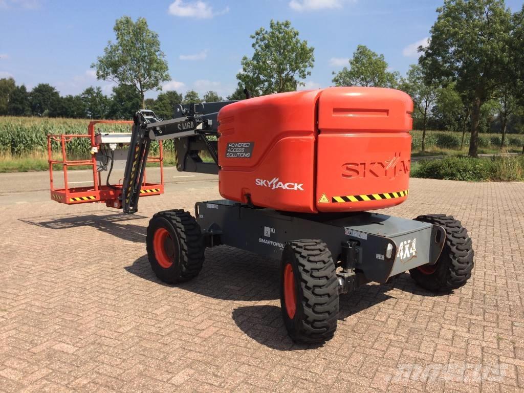 SkyJack SJ 46 AJ 관절형 전동이동 리프트
