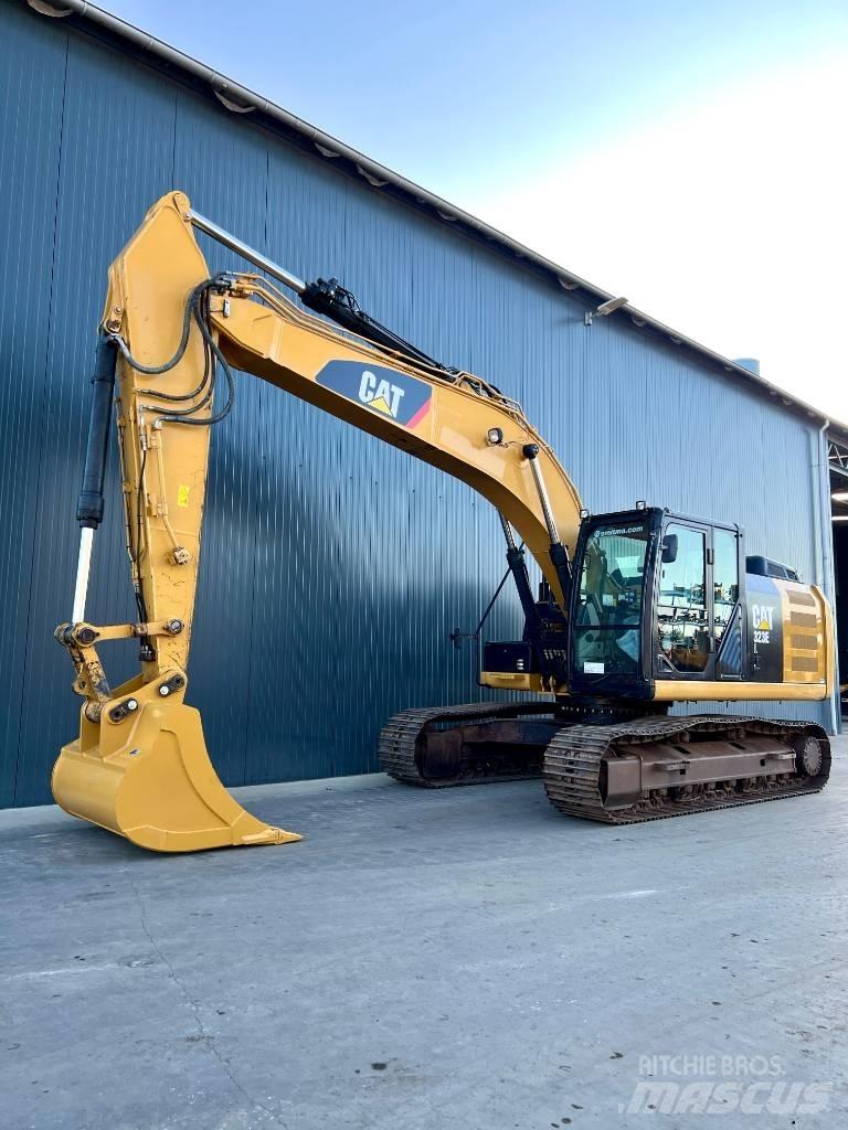 CAT 323E L 대형 굴삭기 29톤 이상