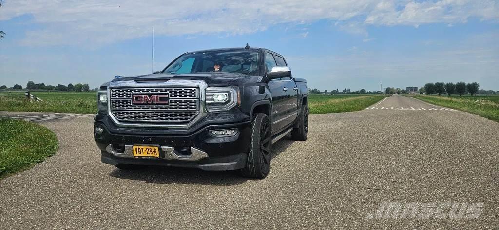 GMC Denali Sierra 자동차