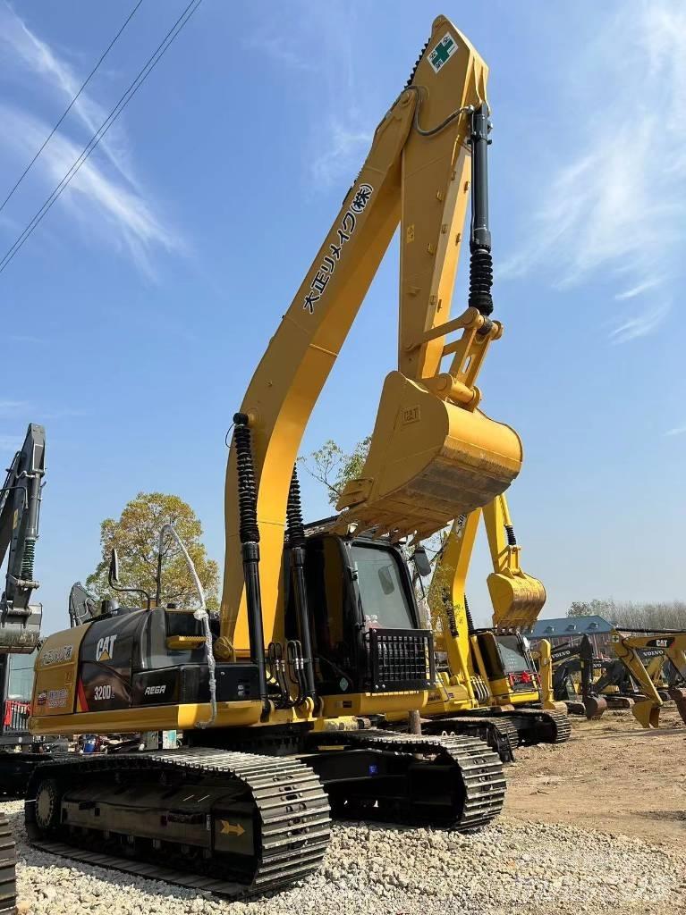 CAT 320D2 중형굴삭기 7톤-28톤