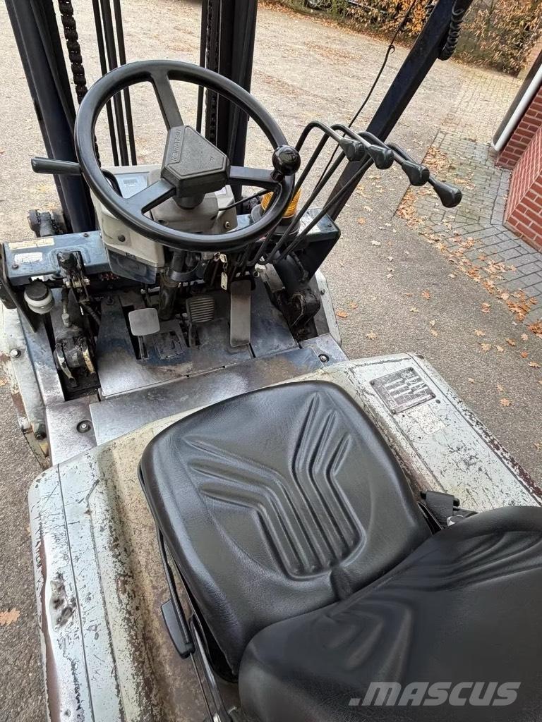 Komatsu FD30T-11E 디젤 지게차