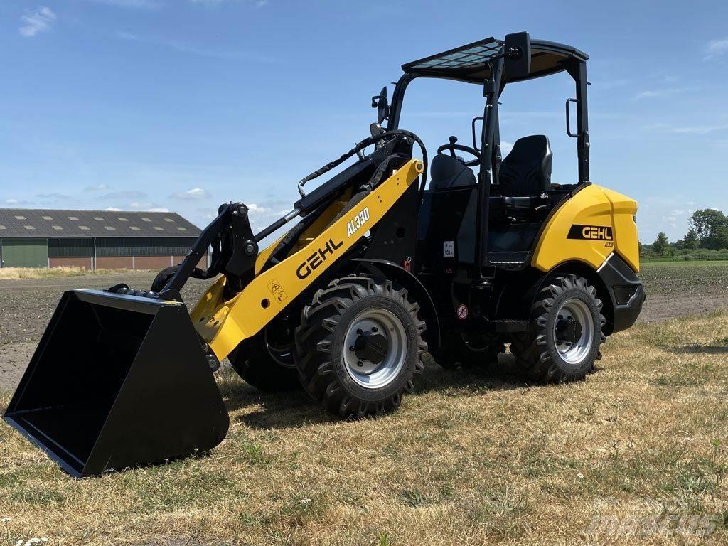 Gehl AL330  휠로우더