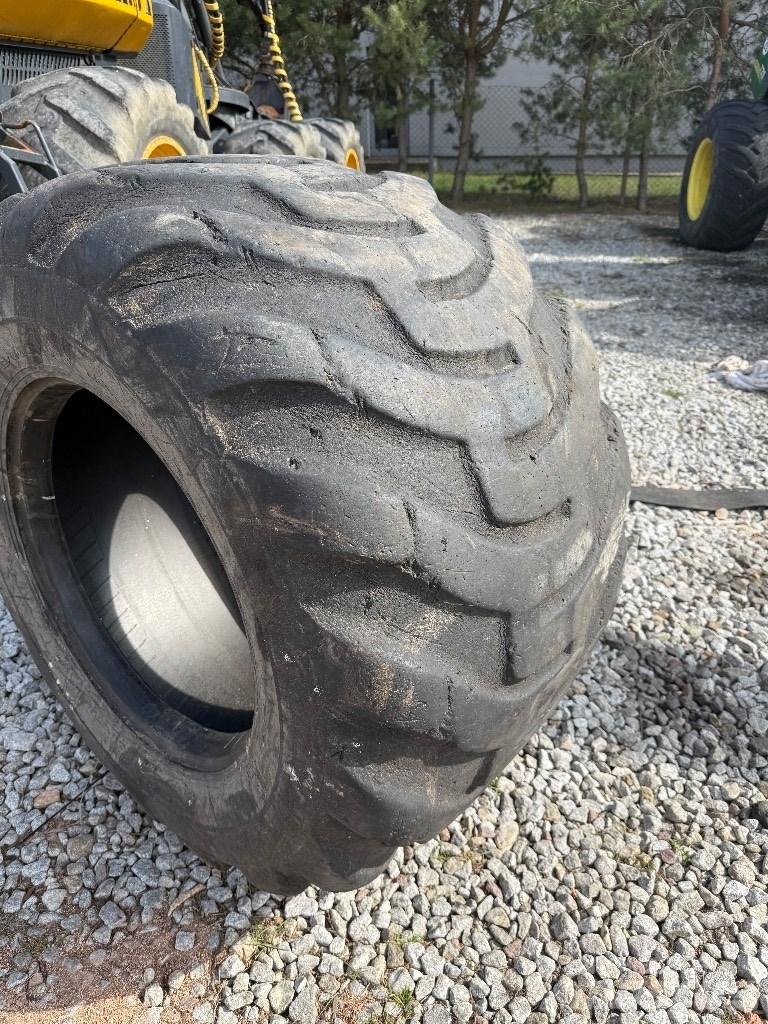 Nokian 710/40-24.5 타이어, 휠 및 림