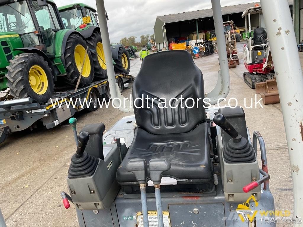 Takeuchi TB 219 소형 굴삭기 7톤 미만