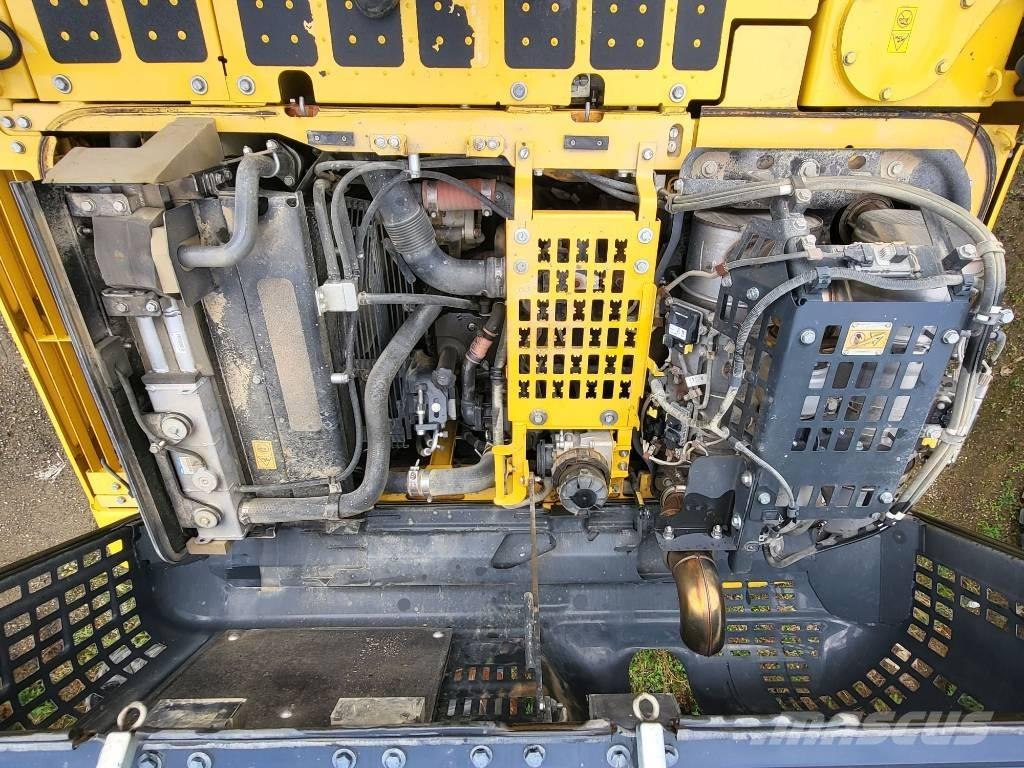 Komatsu PC240NLC-11 대형 굴삭기 29톤 이상