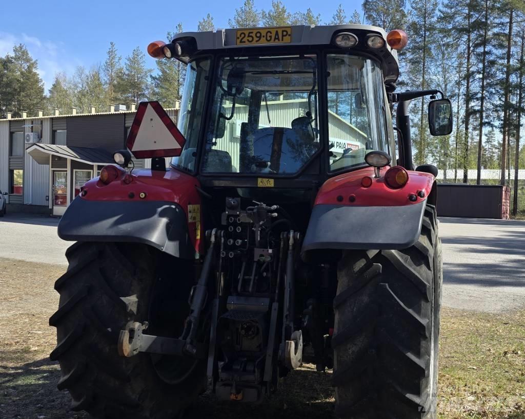Massey Ferguson 5613 트랙터