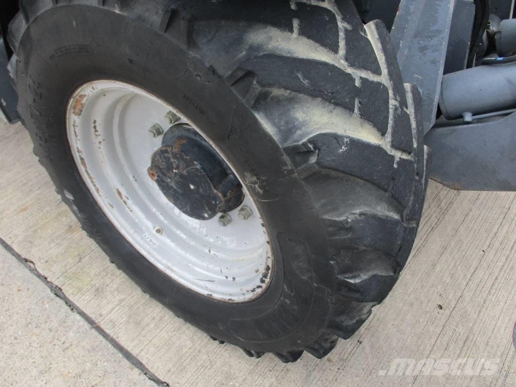 JLG 4013 (521) 텔러 핸들러