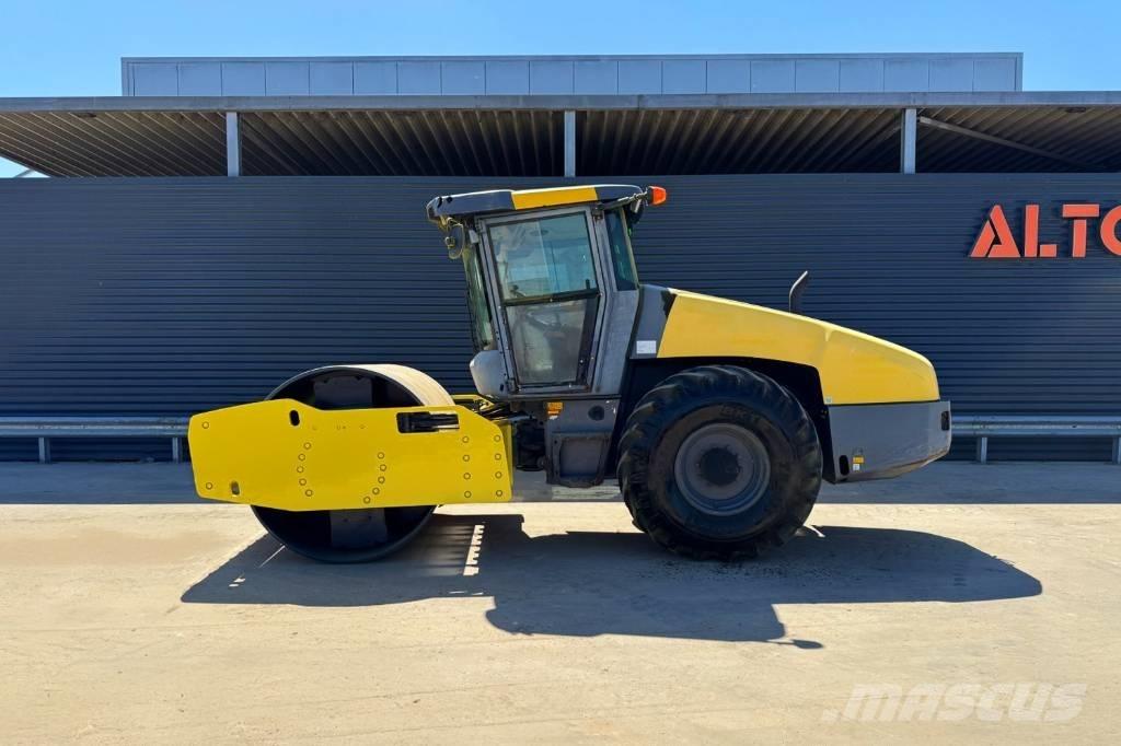 Dynapac CA3500D 싱글 드럼 롤러