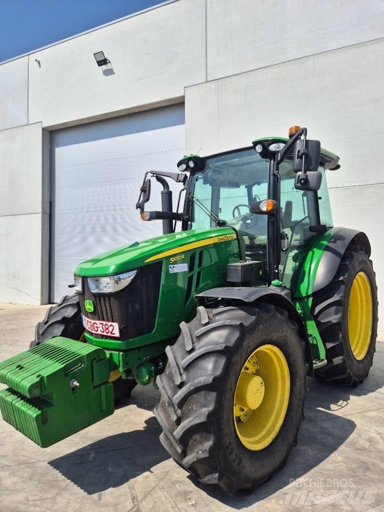 John Deere 5100 R 트랙터