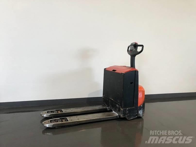 BT LWE250 포크리프트