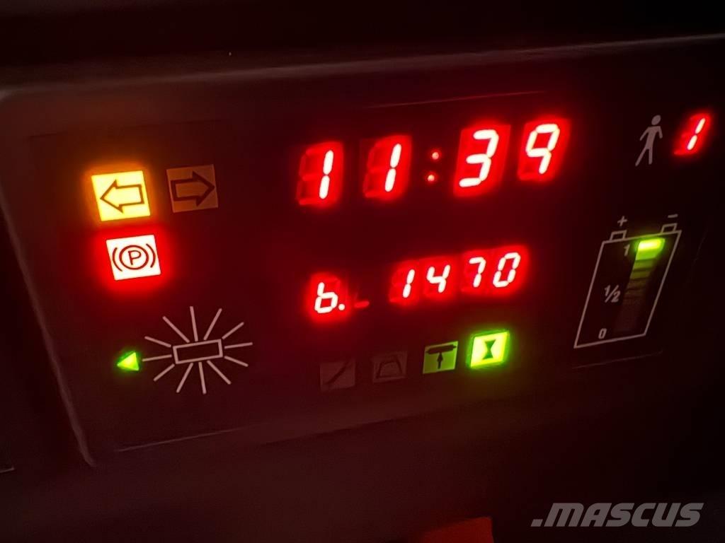 Toyota RRE 140 리치 트럭