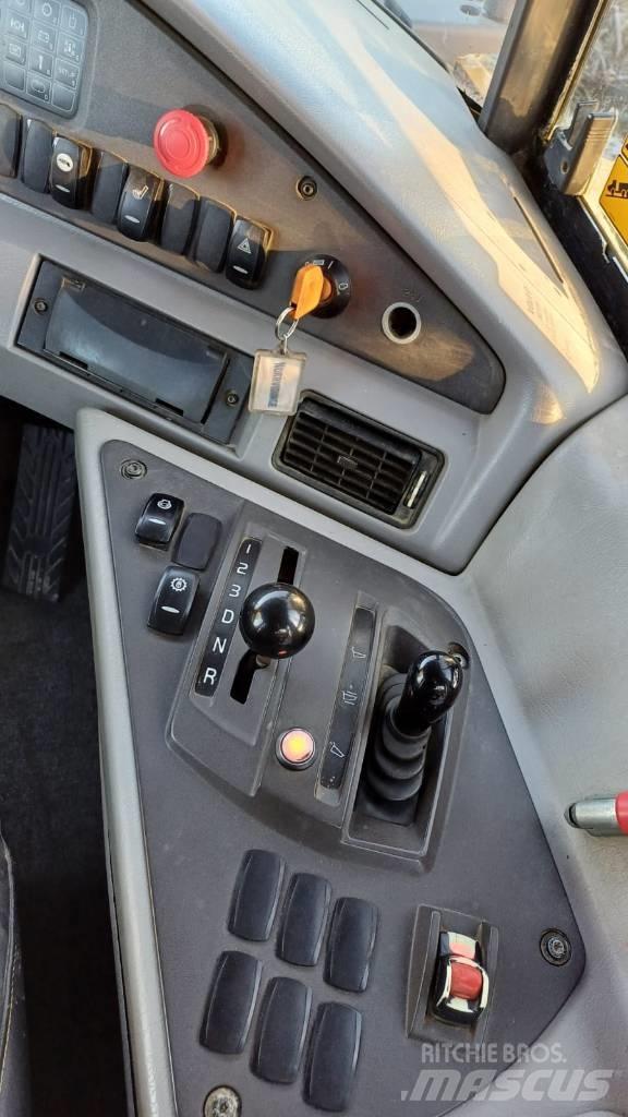 Volvo A 25 F 연결식 홀러