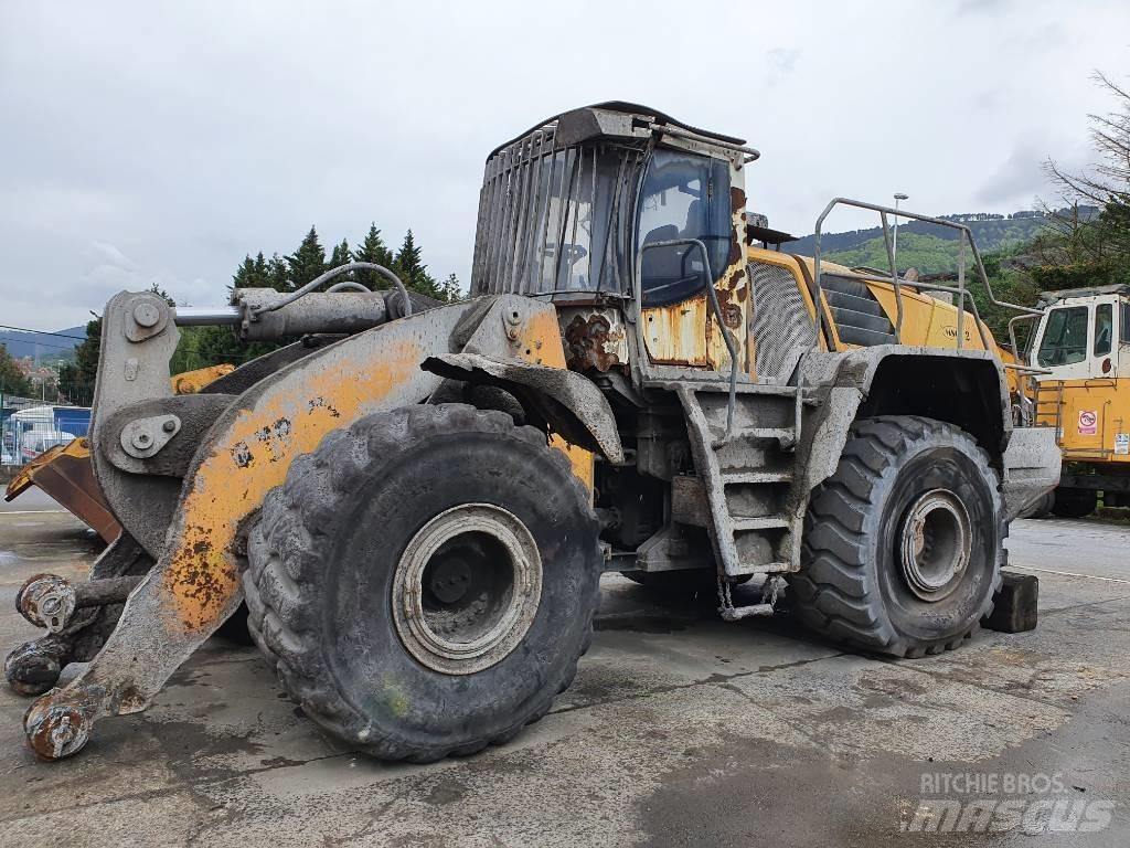 Liebherr L 586  휠로우더