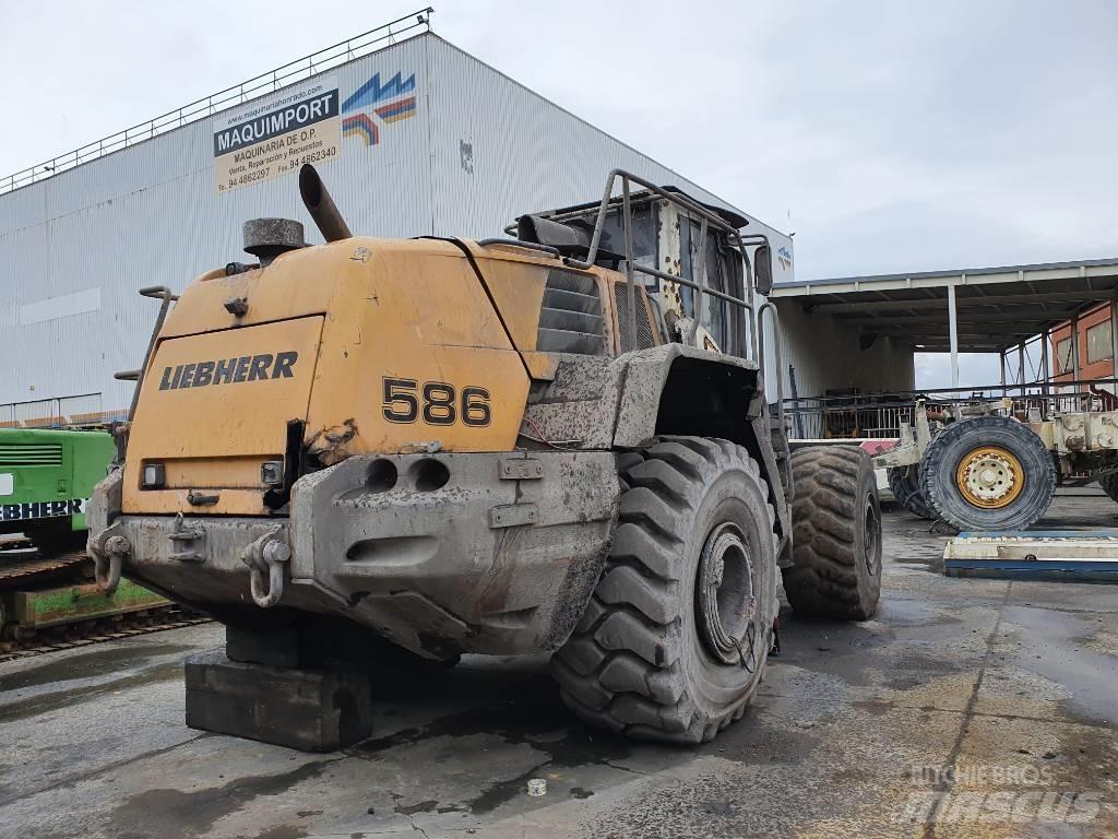 Liebherr L 586  휠로우더