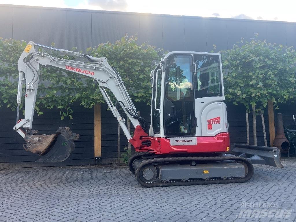 Takeuchi TB 335 R 소형 굴삭기 7톤 미만