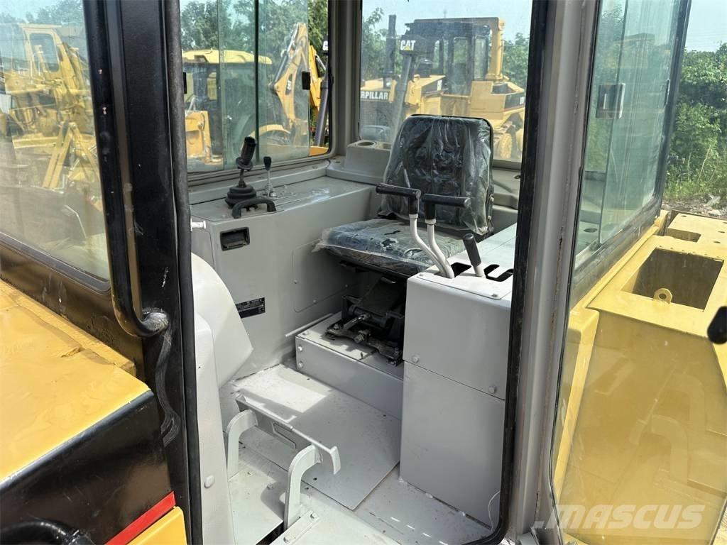 CAT D 6 G 크롤러 도저