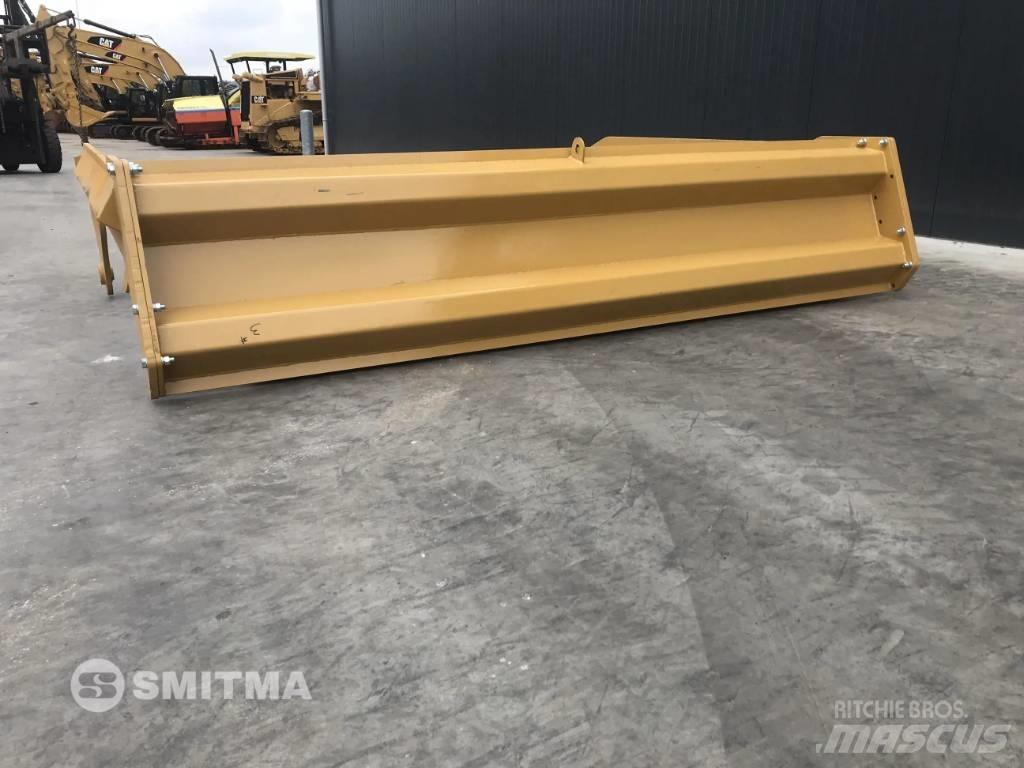 Volvo A40D 테일게이트